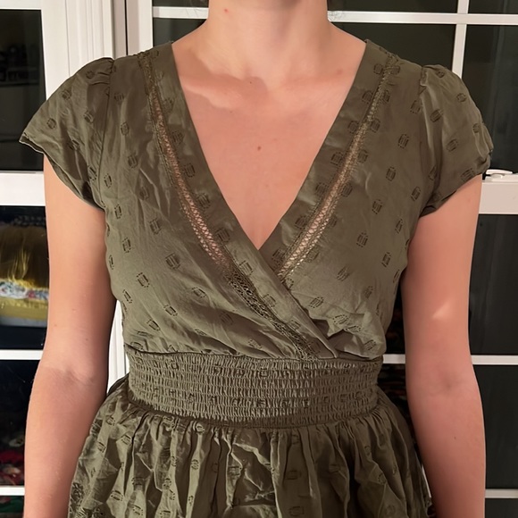 American Eagle tiered lace lined dress with tie in back and eye hook closure - Picture 5 of 7